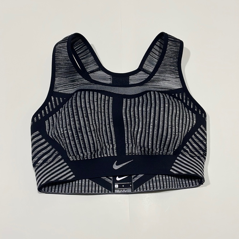Nike Fe/Nom striped Flyknit sports Bra